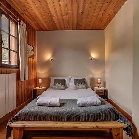Chalet Trois Bois, Alpes Agency, Les Houches, Sleeps 8 Les Houches