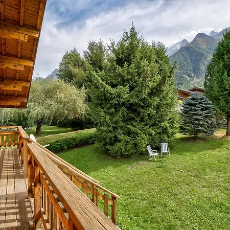 Chalet Trois Bois - Alpes Travel - - Sleeps 8 *